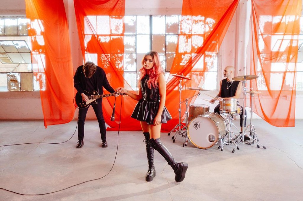 Against The Current Releases New Song “good guy” pm studio world wide