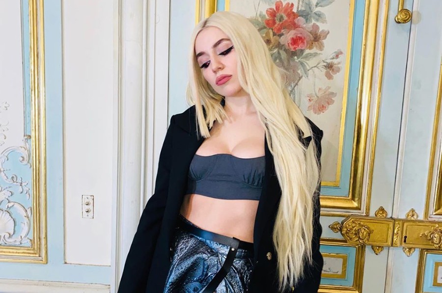 Ava Max Premires New Song Kings Queens Pm Studio World Wide