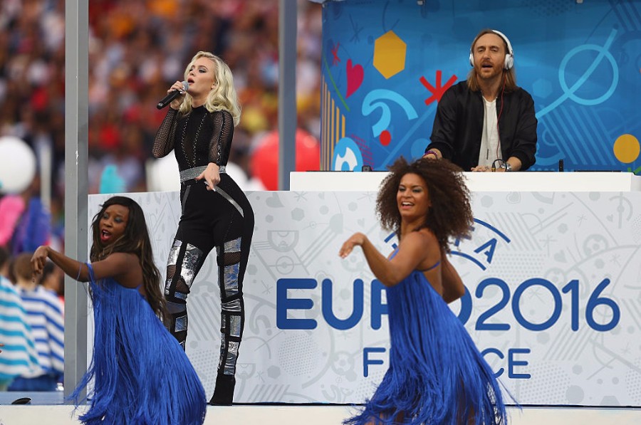 David Guetta Performs This One S For You Featuring Zara Larsson At 16 Uefa Euro Ceremony Pm Studio World Wide Music News