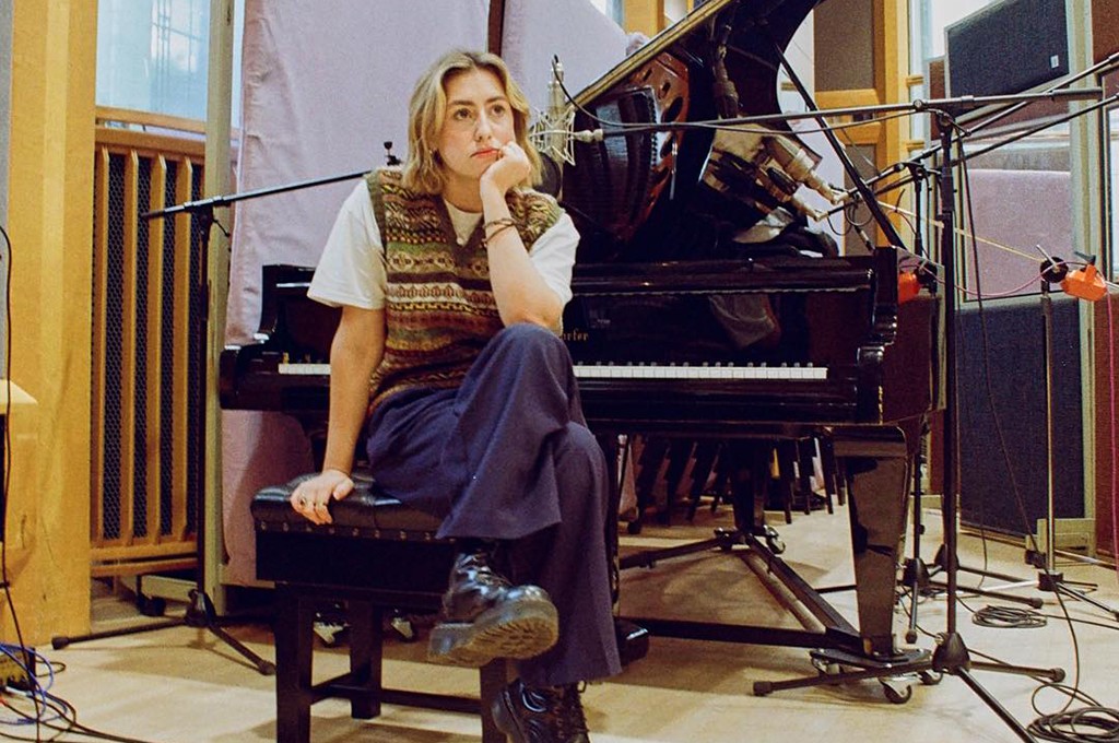Katie Gregson-MacLeod Releases New Song â€œwhite liesâ€ from New EP â€œsongs  written for pianoâ€ - pm studio world wide music news