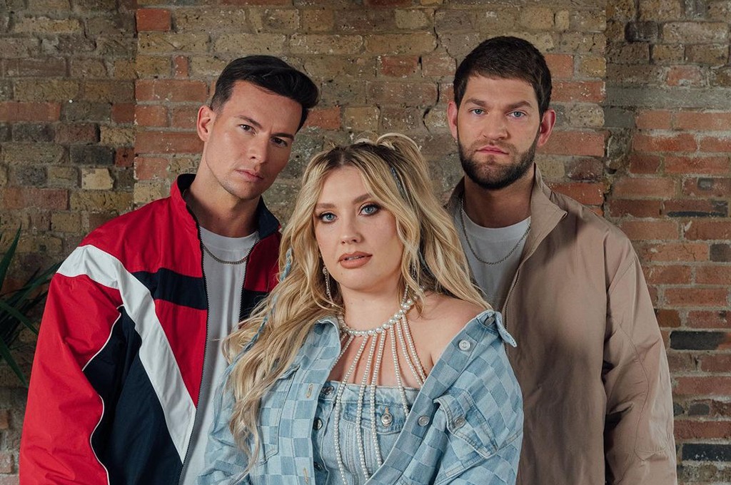 Ella Henderson – Friends Lyrics