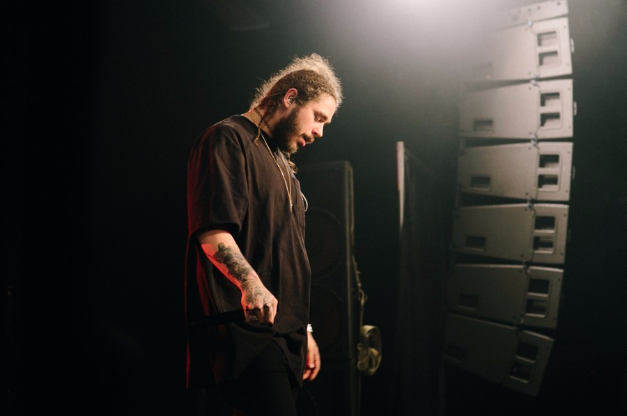 Post Malone ft. 21 Savage - rockstar (Official Music Video) 