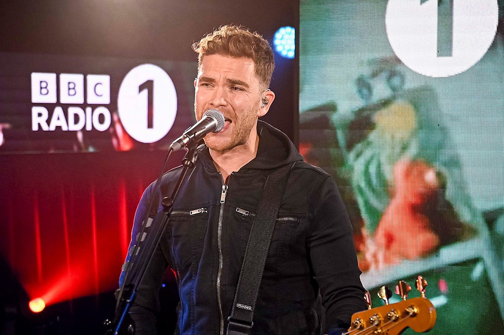 Royal Blood Performs “Shiner In The Dark”, “Pull Me Through”, “Trouble's  Coming” & “Figure It Out” on BBC Radio 1 Live Lounge - pm studio world wide  music news