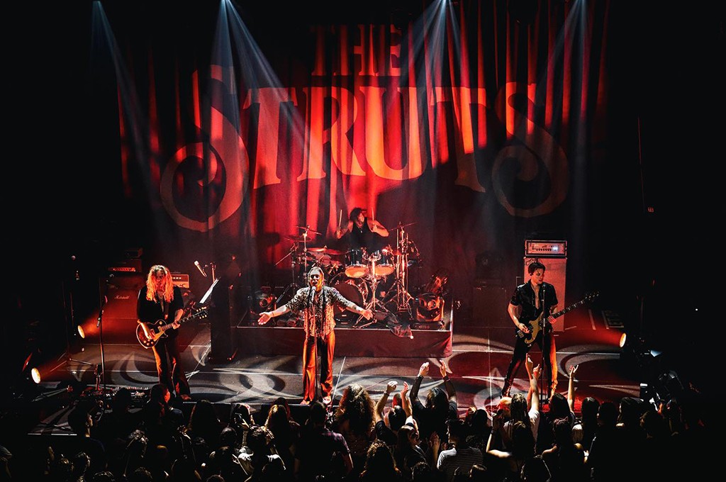 Roqueiros do The Struts lançam novo álbum com participações especiais